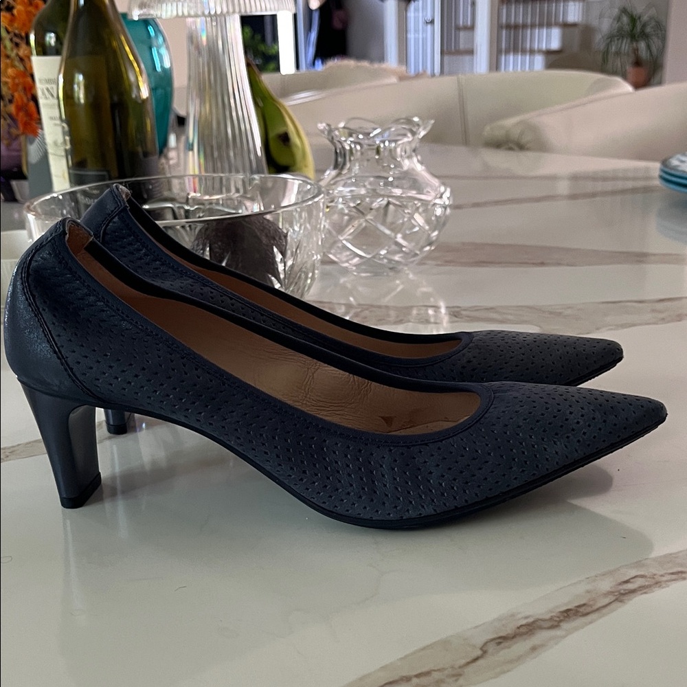 EUC Hispanitas suede denim blue colour 2.5”
heel with leather back panel Spain